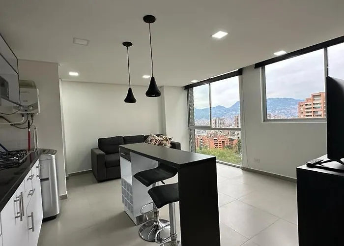 Apartamento Panoramico En Poblado, Medellin
