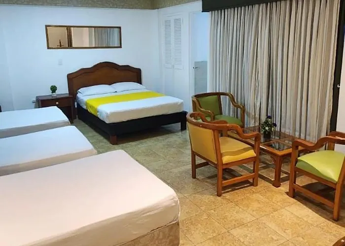 Hotel Laureles 70