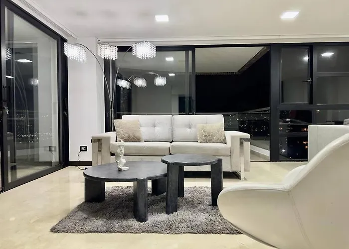 1301 Luxury Penthouse, Poblado