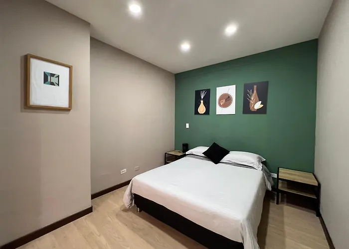 Economico Alojamiento En Medellin Por Dias - A102 By Roots Rentals