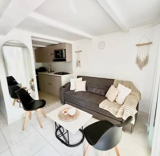Apartamento Cerca Al Poblado