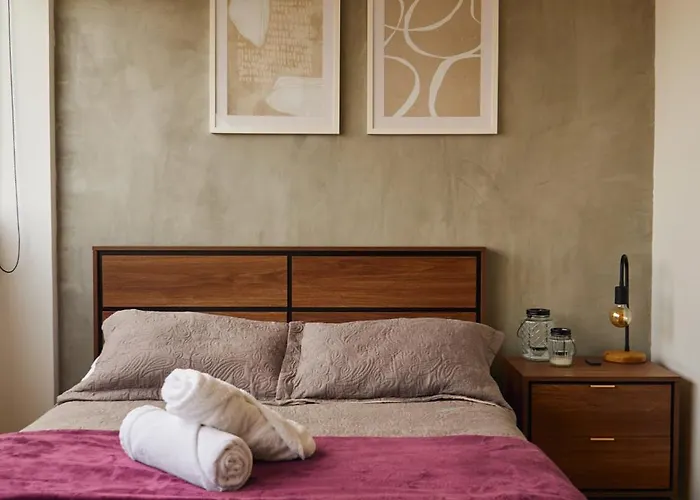 Stylish Apartment Close To Provenza By Hoost