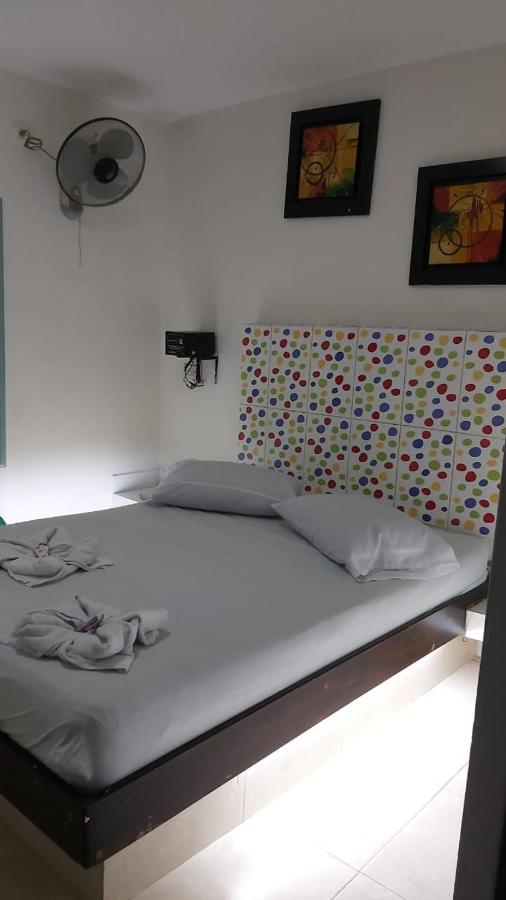Marat * Medellín