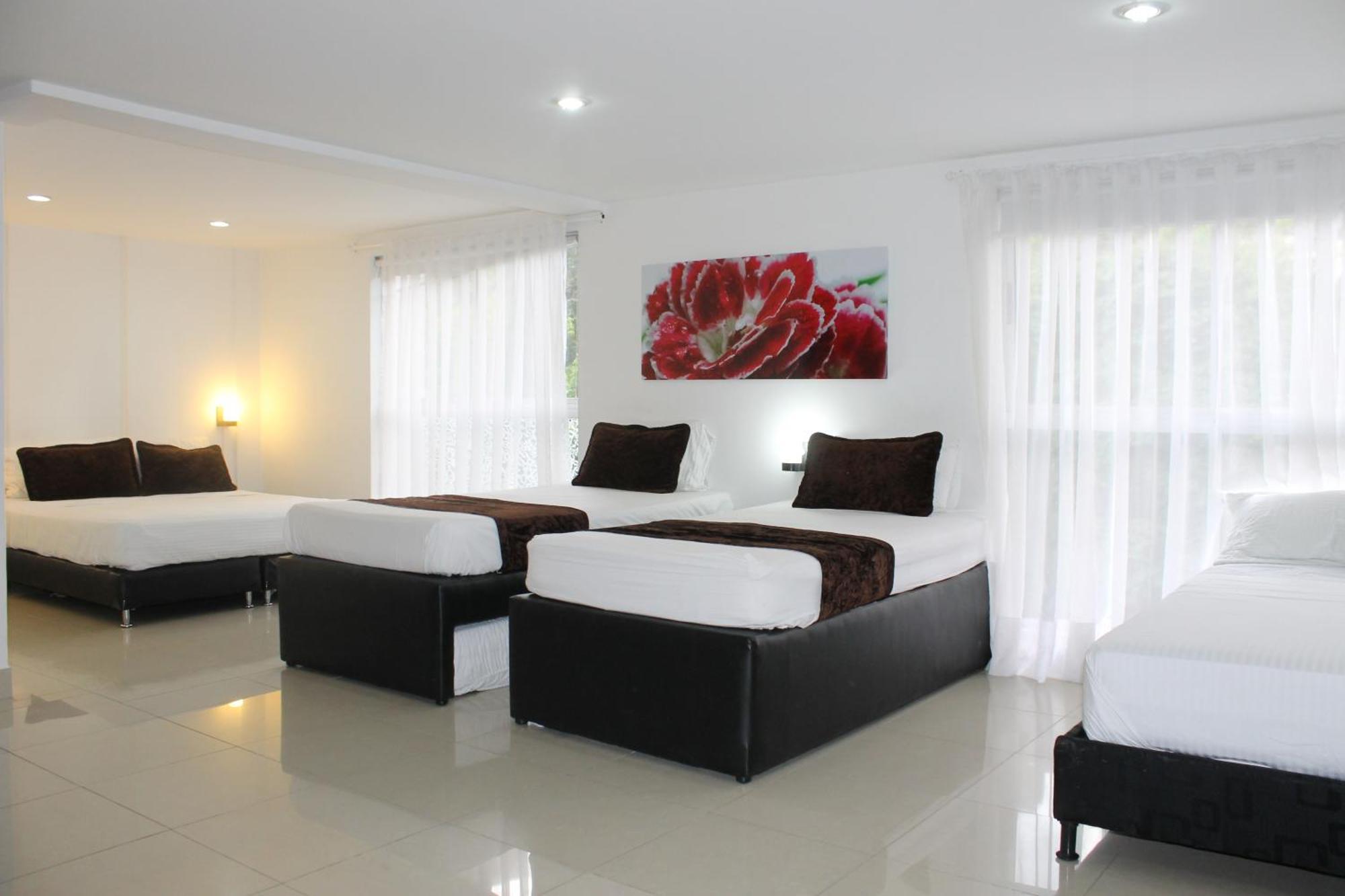 Boutique Rosas 5 G Hotel 4*