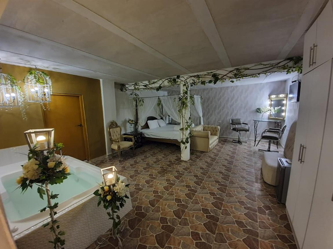 Hotel Boutique El Faro By Aromax *