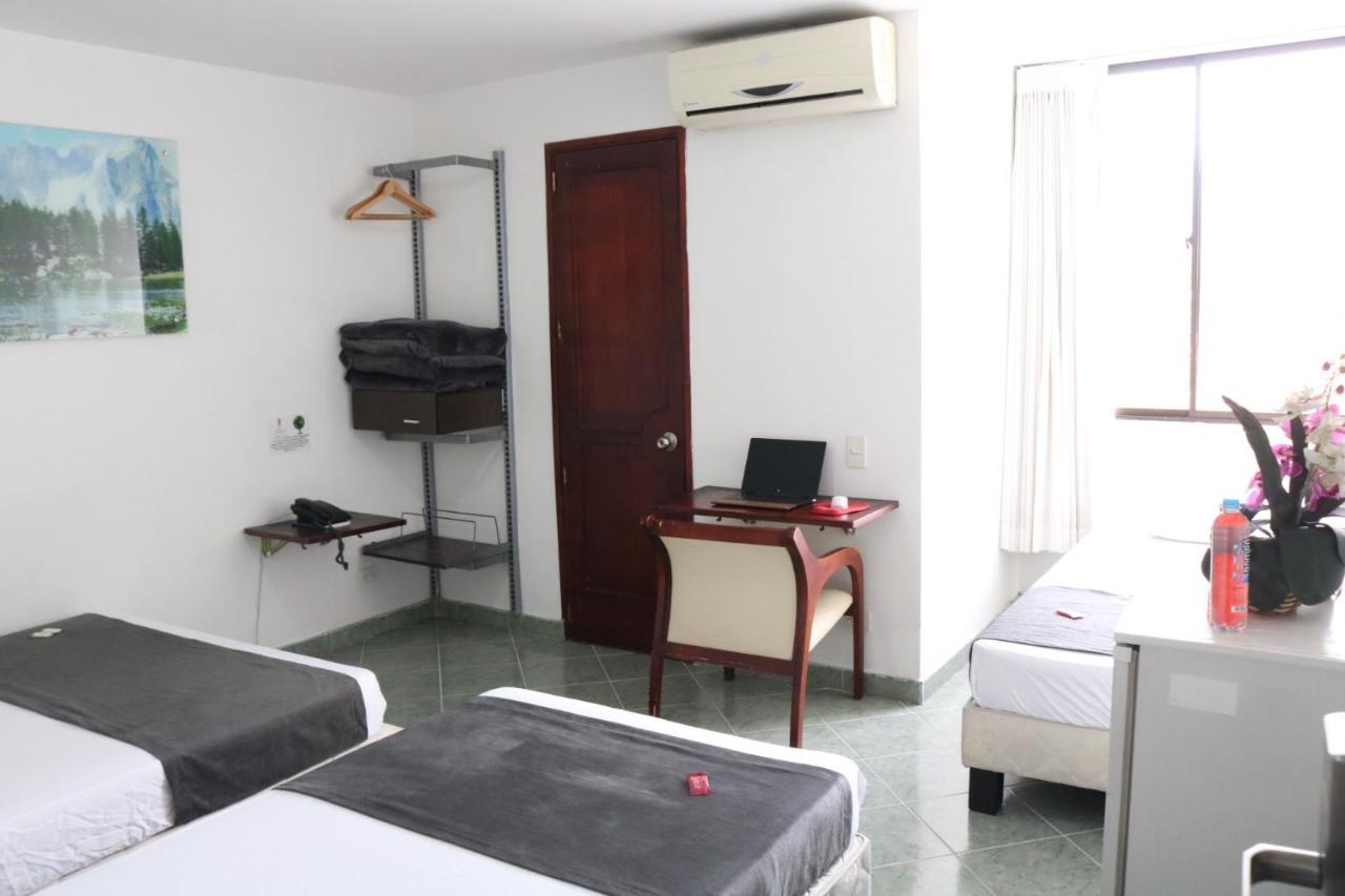 Hotel 33