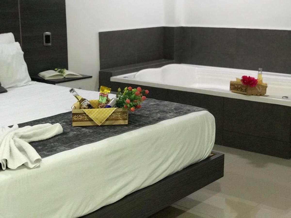 10 Express 3* Medellin