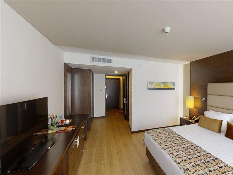 Estelar Milla De Oro Hotel