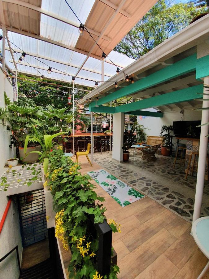 Hostal La Playa Hostel&rooftop *