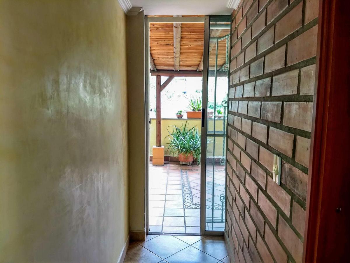 Apartamento Bueno, Bonito, Barato Y Cerca A El Poblado *