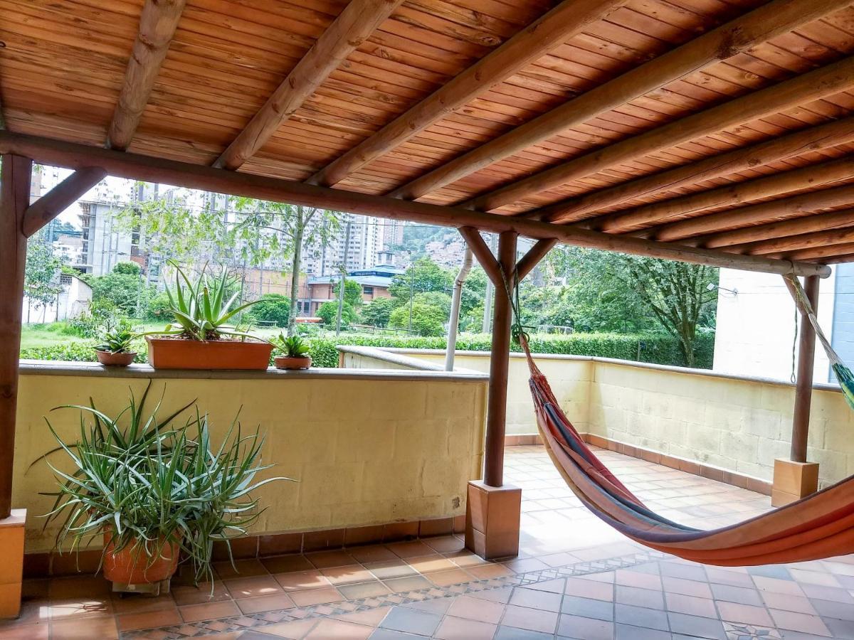 Bueno, Bonito, Barato Y Cerca A El Poblado Medellín