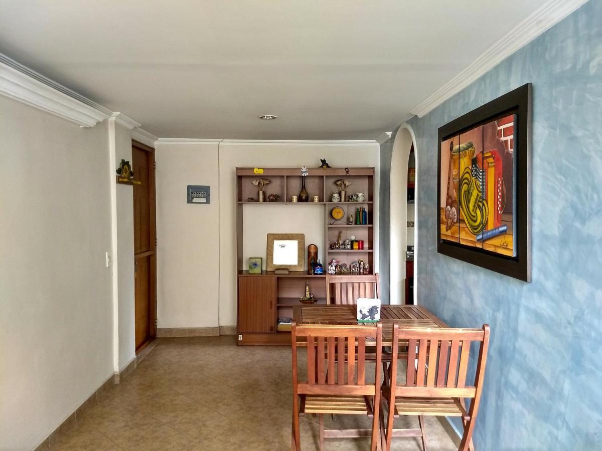 Apartamento Bueno, Bonito, Barato Y Cerca A El Poblado *