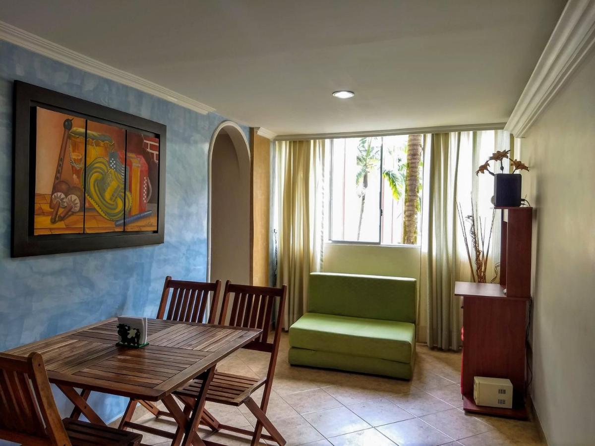 Apartamento Bueno, Bonito, Barato Y Cerca A El Poblado