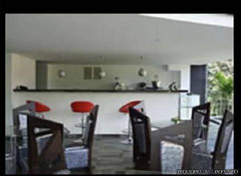 Ayenda 1236 Platinum Plaza Hotel