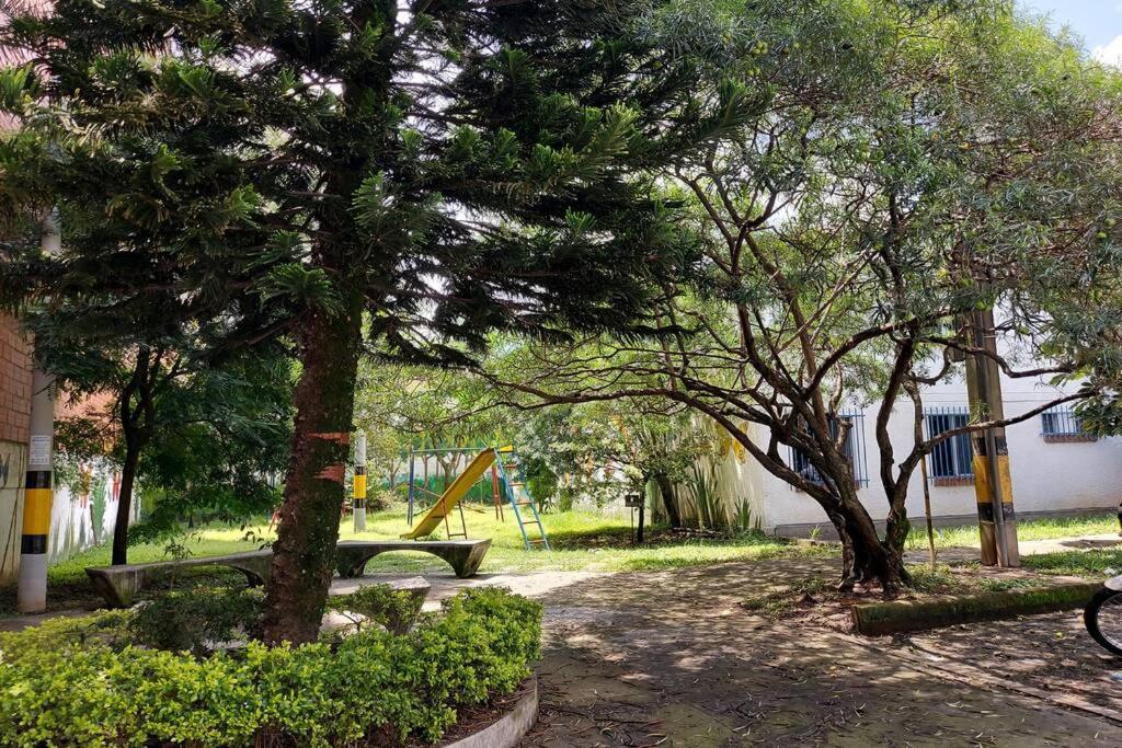 Сasa de vacaciones Casa Poblado- Manila. Parqueadero Gratuito! Medellín