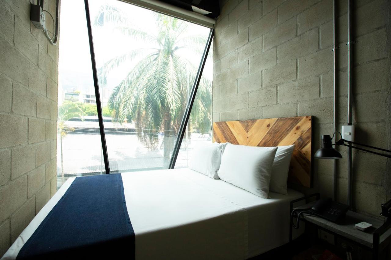 Lleras Park Concept Hotel 2*