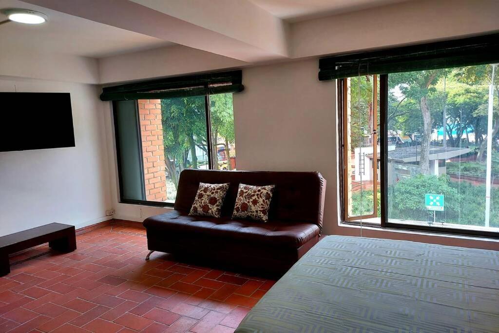 En Parque Del Poblado Apartamento *