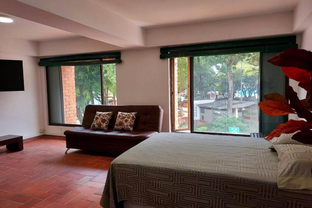 En Parque Del Poblado Apartamento *