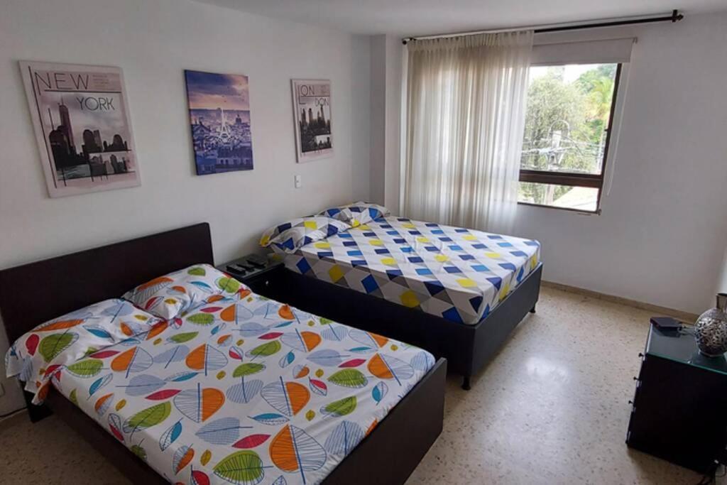 Apartamento Amplio En Colores Medellín