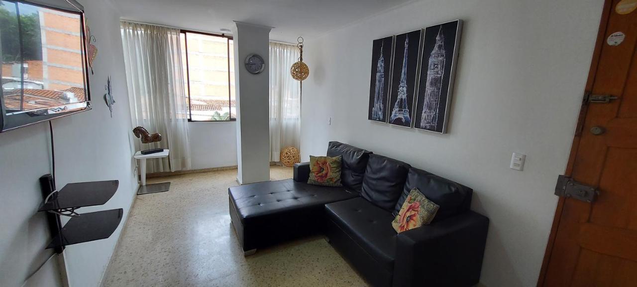 Apartamento Amplio En Colores *
