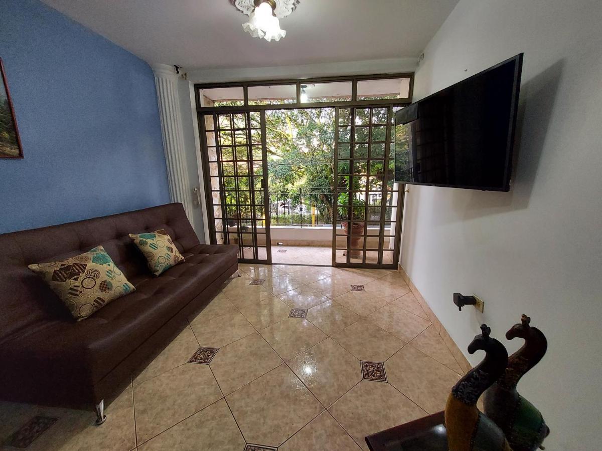 Centro Comercial La - 3 Apartamento *