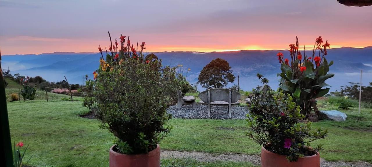 Poblado de Monte Alvernia Hostal *