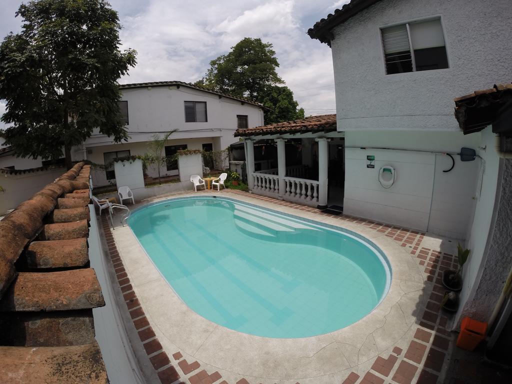 Waypoint Hostal