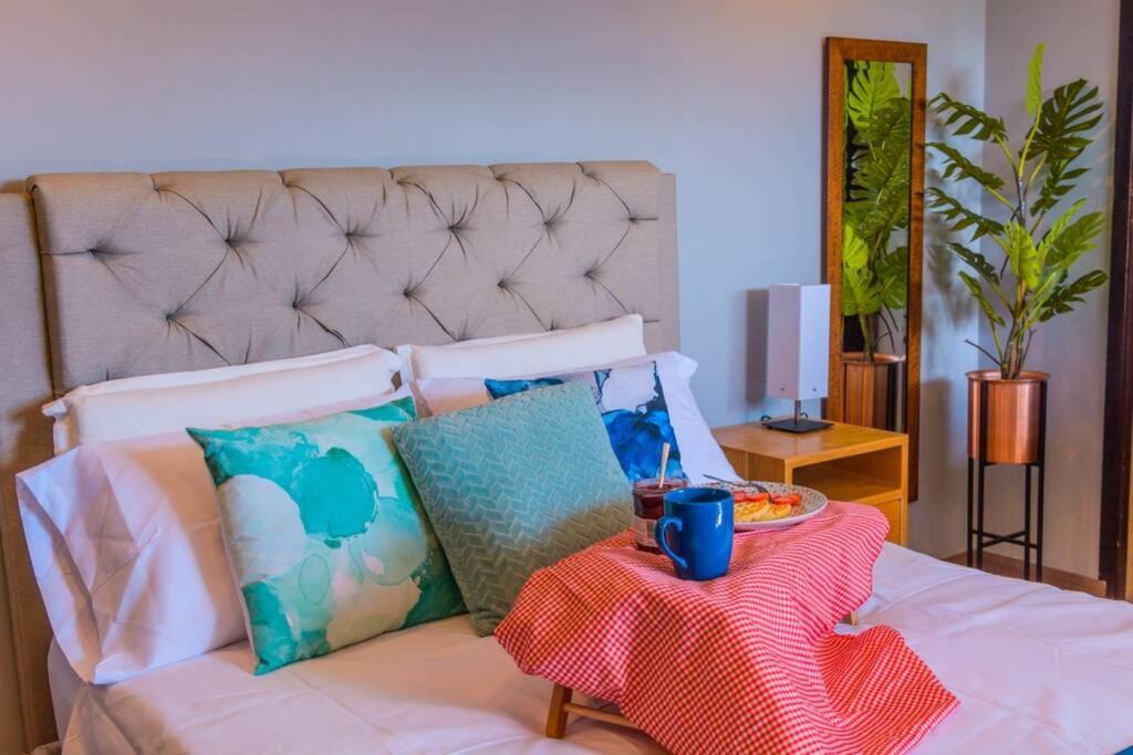Beautiful Ultrafast Internet /el Poblado Apartamento *