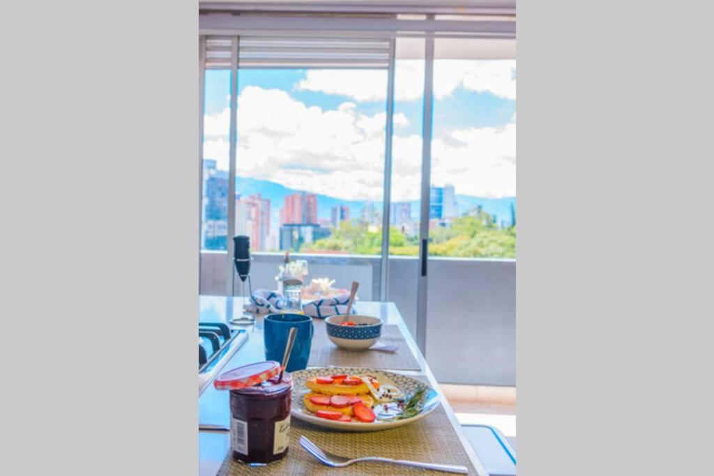 Beautiful Ultrafast Internet /el Poblado Apartamento Medellín
