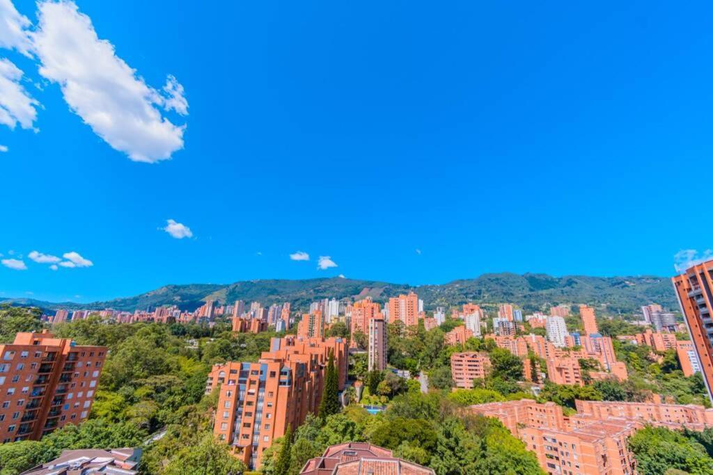 Beautiful Ultrafast Internet /el Poblado * Medellín