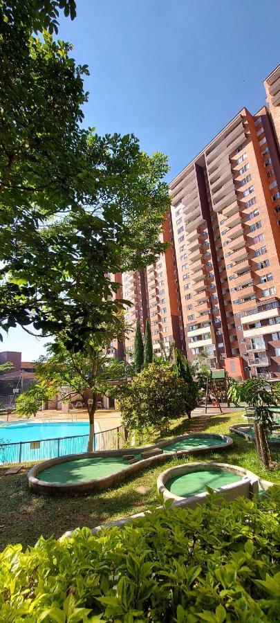 En Calasanz Con Piscina Y Parqueadero *