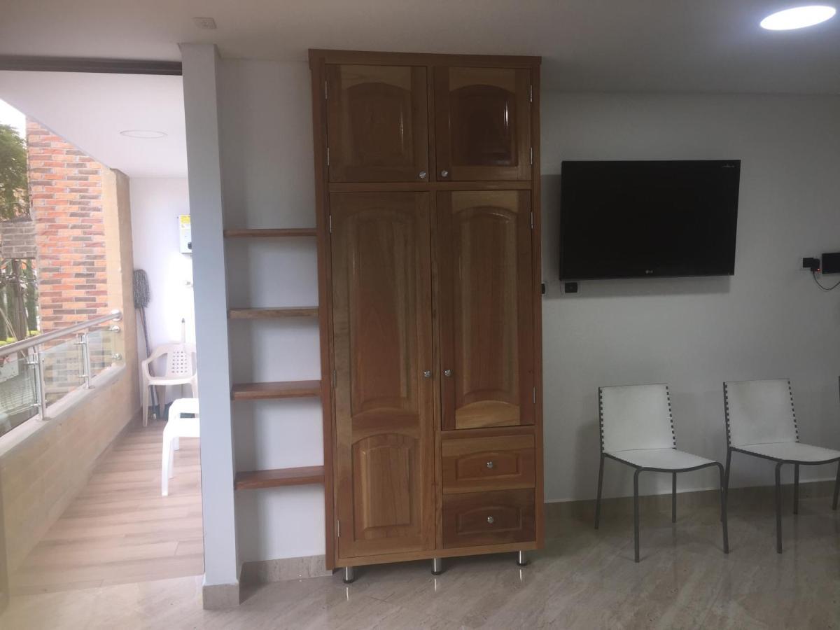 Apartamento Nuevo, Moderno , Elegante Y Muy Bien Ubicado , En Laureles *