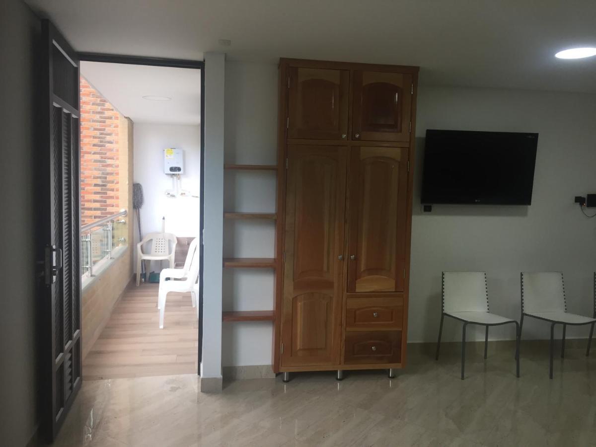 Apartamento Nuevo, Moderno , Elegante Y Muy Bien Ubicado , En Laureles *