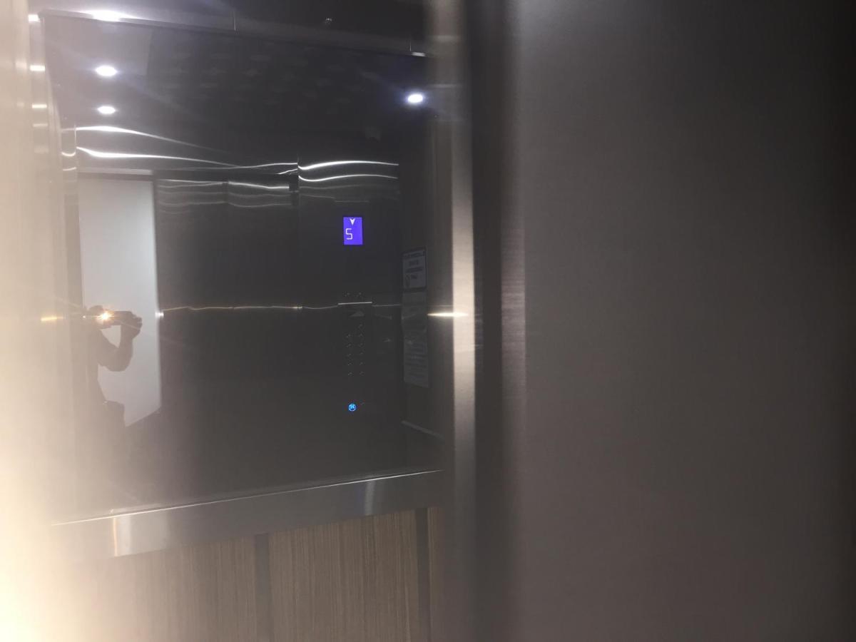 Apartamento Nuevo, Moderno , Elegante Y Muy Bien Ubicado , En Laureles Medellín