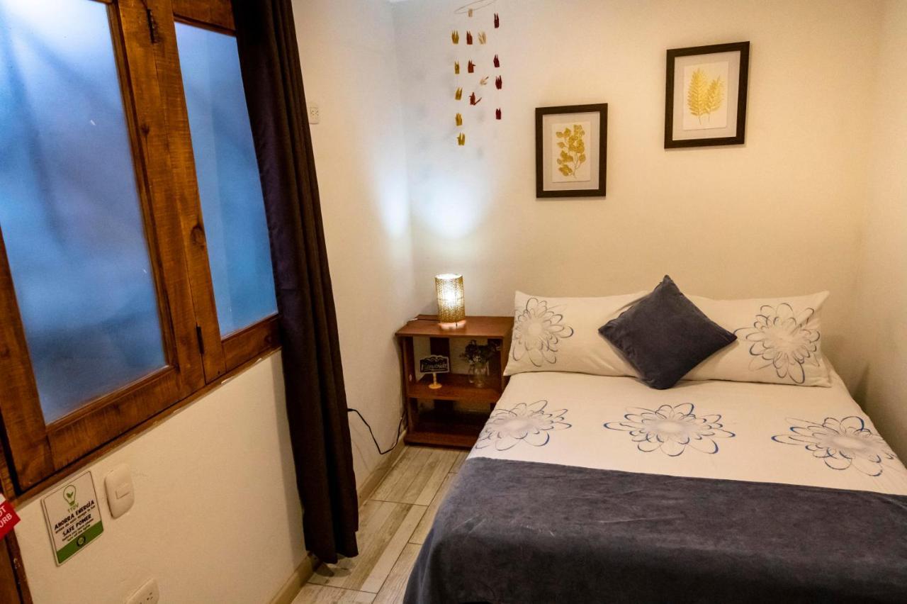 Adn Algo De Nosotros Hostal Medellín