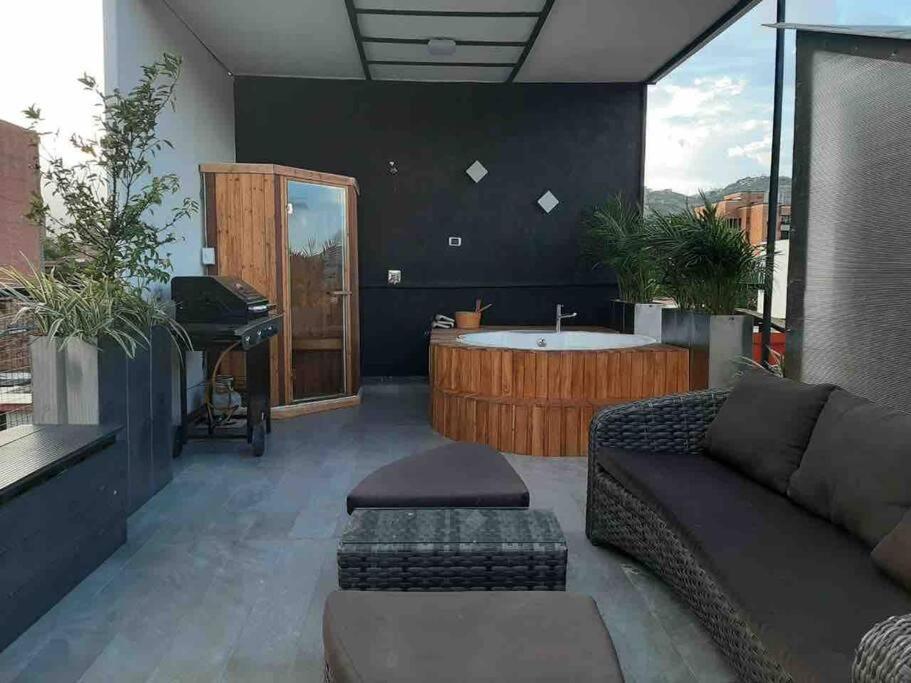 Lux Penthouse Getaway Views Hot Tub Sauna Apartamento