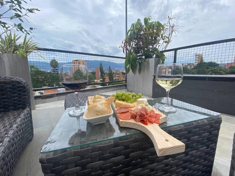 Lux Penthouse Getaway Views Hot Tub Sauna * Medellín