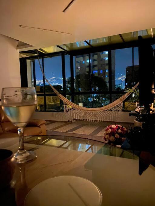 Lux Penthouse Getaway Views Hot Tub Sauna * Medellín