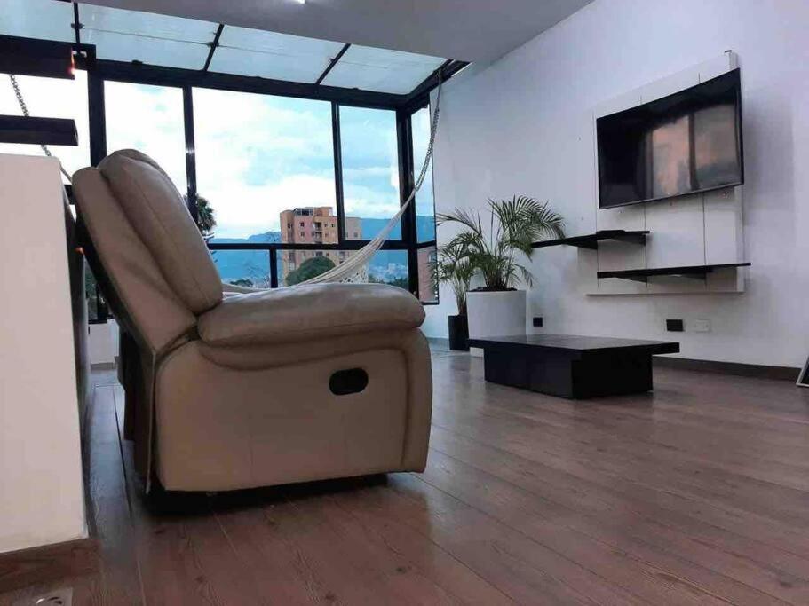 Lux Penthouse Getaway Views Hot Tub Sauna Apartamento *