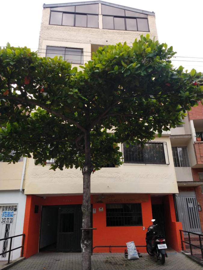 Habita Estudios Laureles Inn