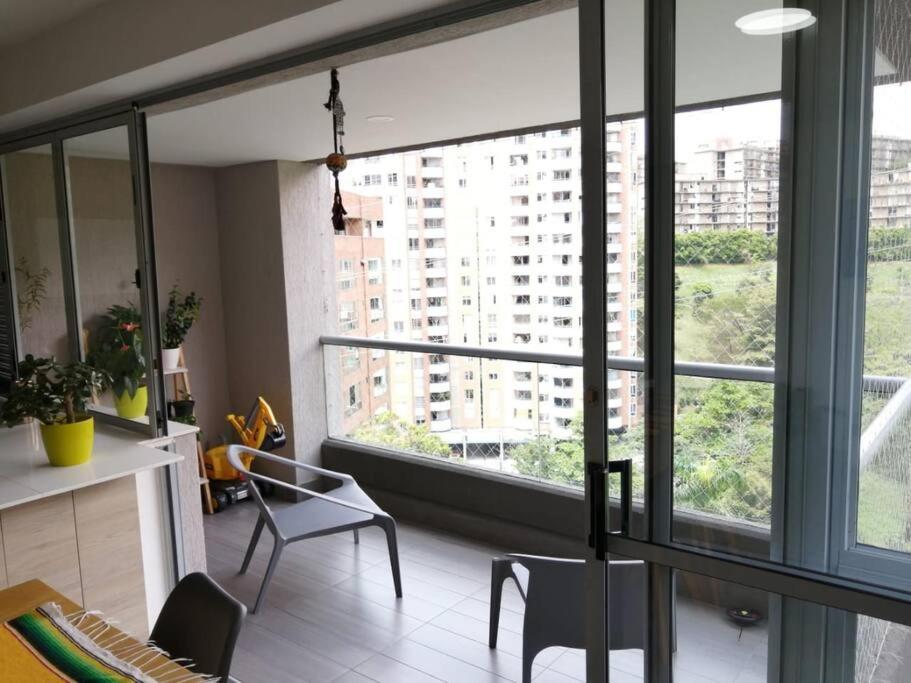 Apartment Moderno En El Corazon Del Poblado