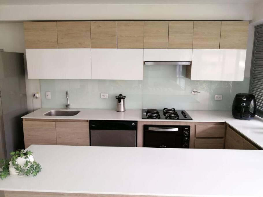 Apartment Moderno En El Corazon Del Poblado *
