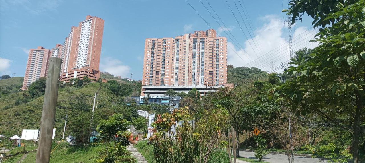 Apartamento Amoblado Altos De Calasanz * Medellín