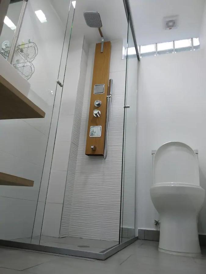 Zenia 70 Living & *