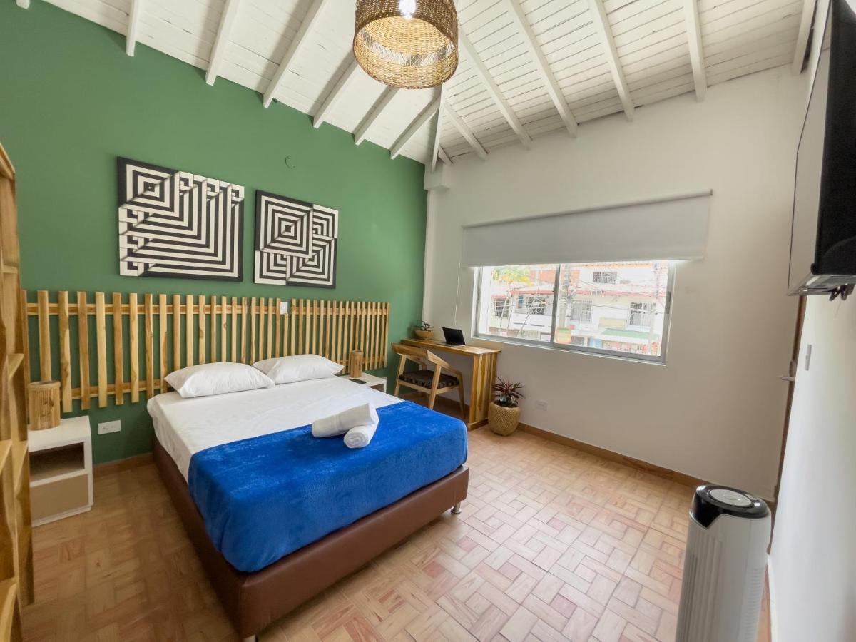 Casa Palmas Hotel *