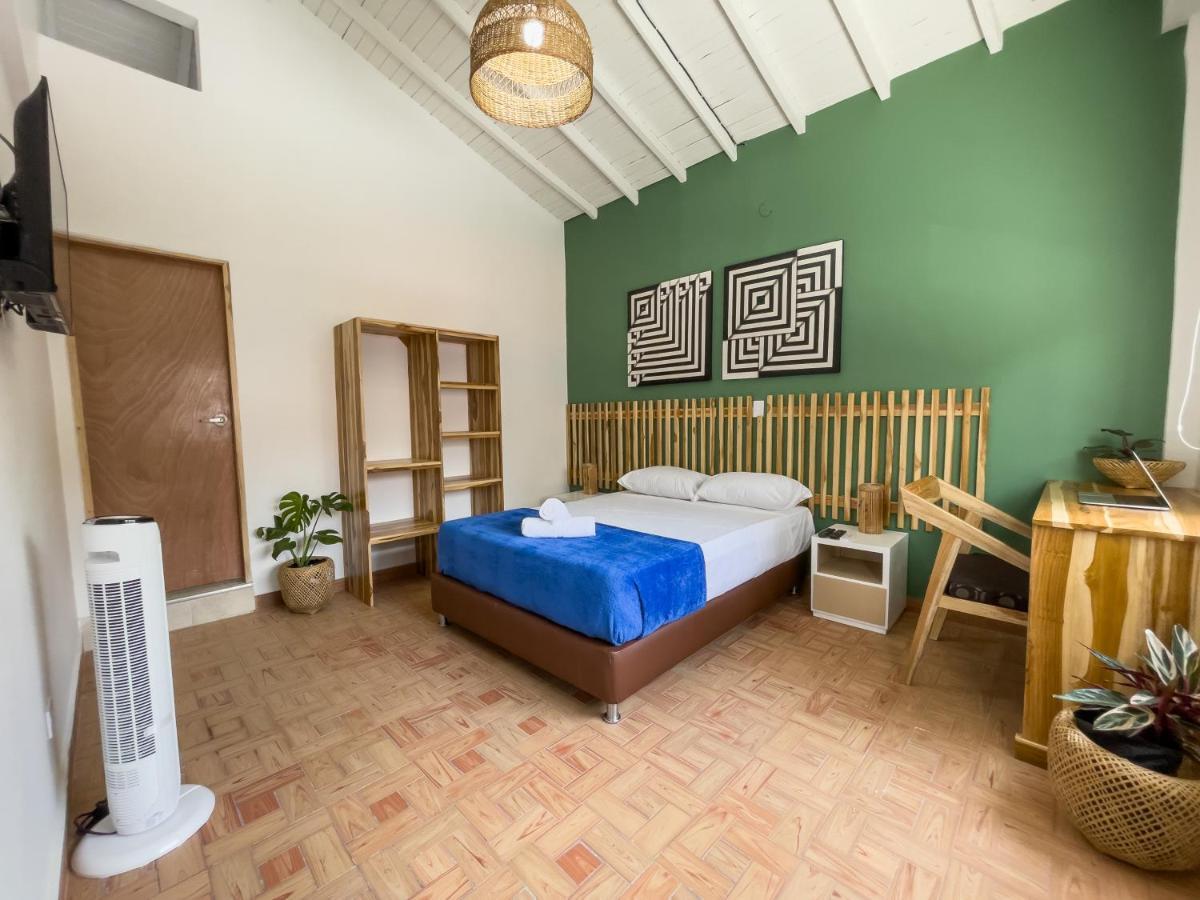 Hotel Casa Palmas *