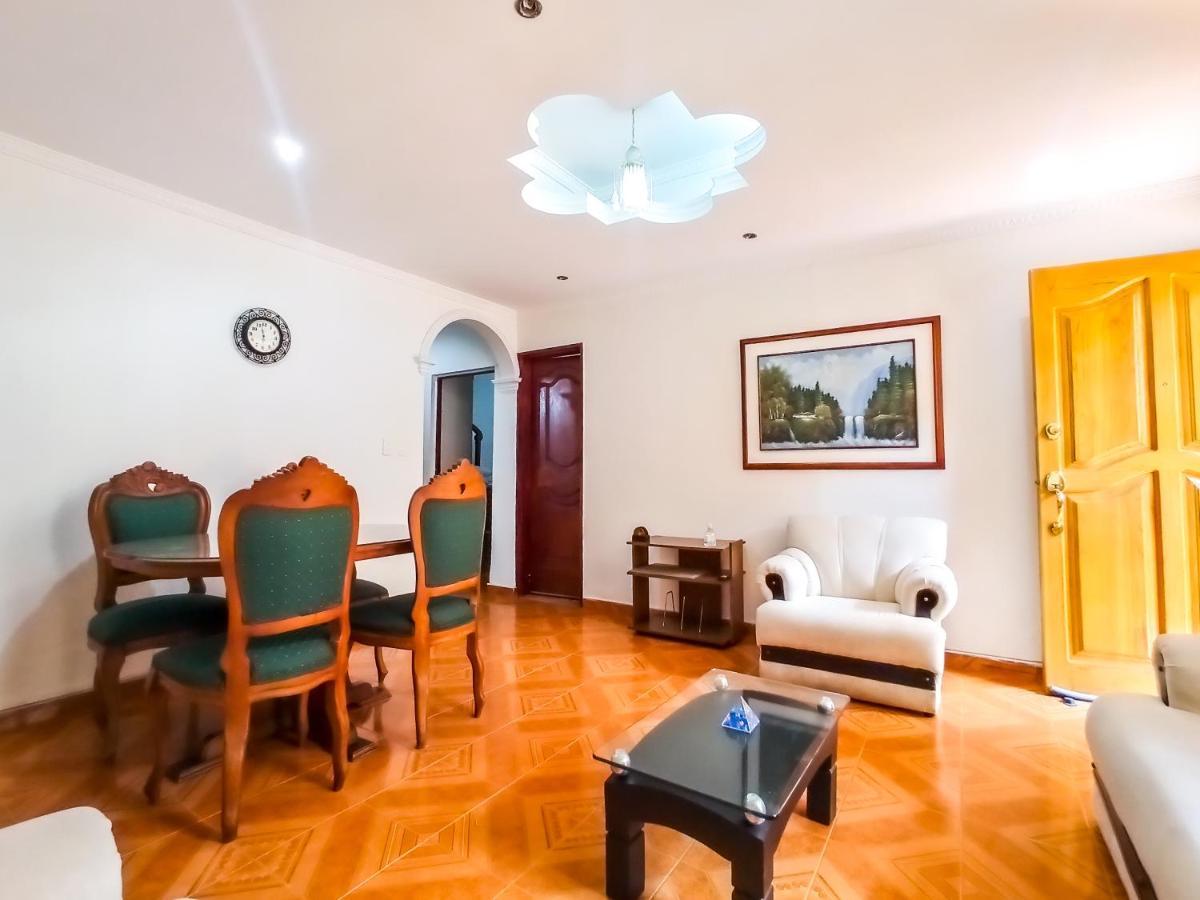 Comoda Casa Cerca Al Estadio Y Metro, Barrio Floresta, Apartamento *