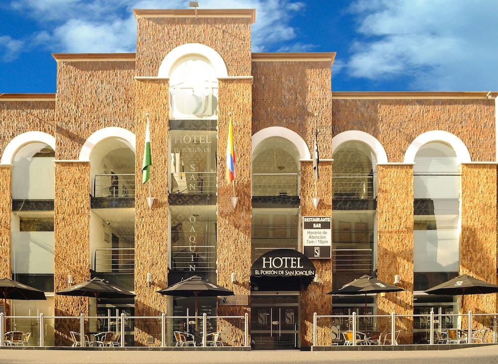 El Portón De San Joaquin Hotel