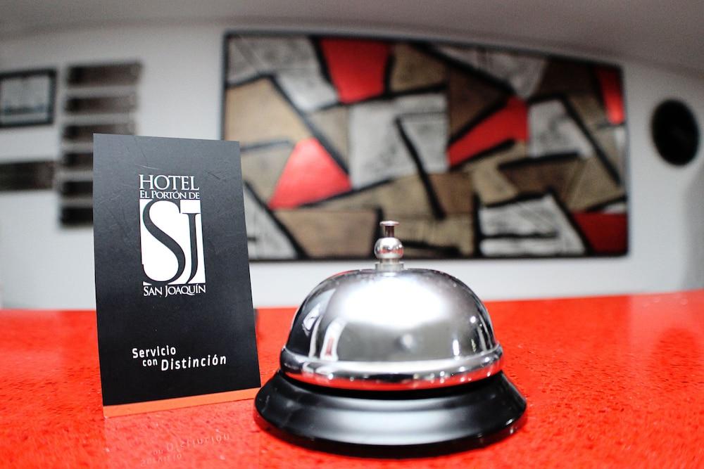 El Portón De San Joaquin Hotel