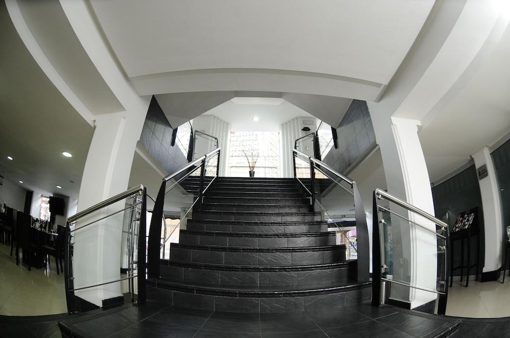 El Portón De San Joaquin 3* Medellín